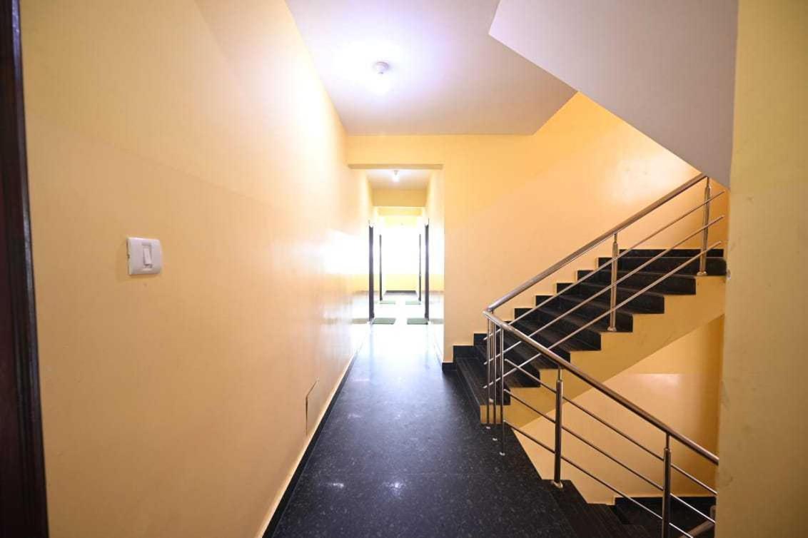 Oyo Flagship Hotel New Moon Inn Puri Eksteriør billede